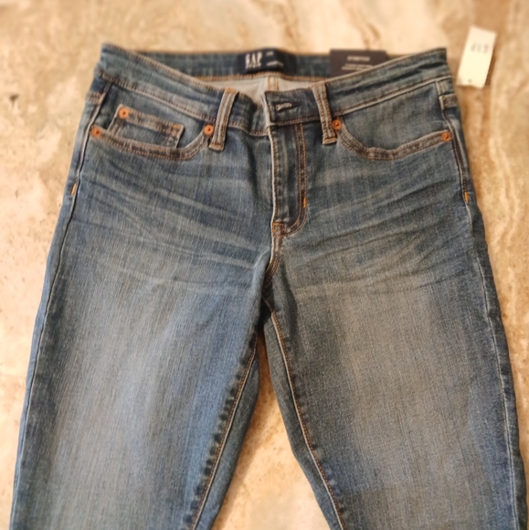 NWT GAP JEANS - Picture 2 of 8